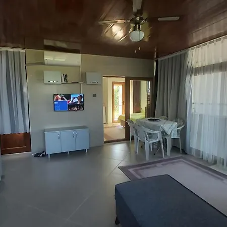 Altinoluk Denize 50 M 1+1 Yeni Daire * Edremit (Balikesir)